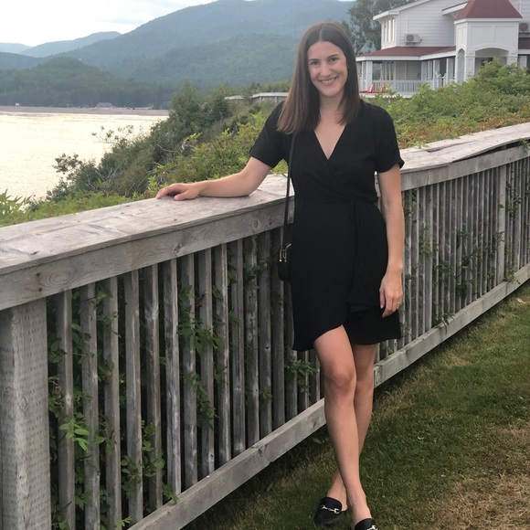 Meet your Posher, Ashley - Picture 3 of 3